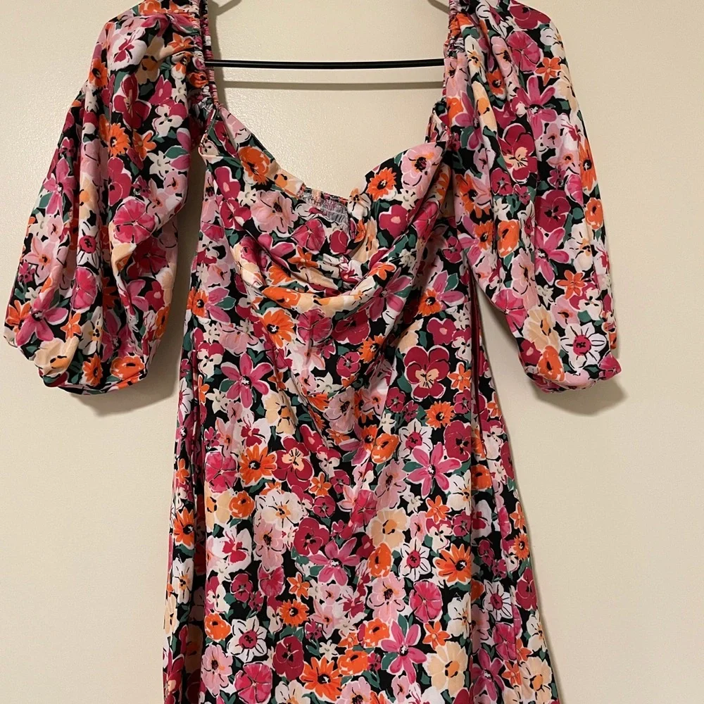 DAKOTA DRESS IN PINK FLORAL - L - Picture 6 of 6